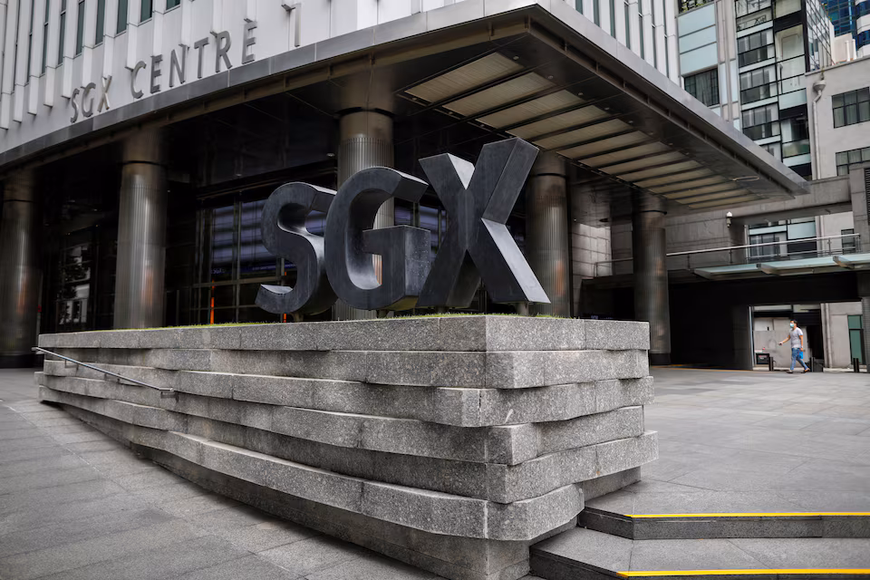 Chinese Firms Eye Singapore Listings Amid Escalating Trade Tensions