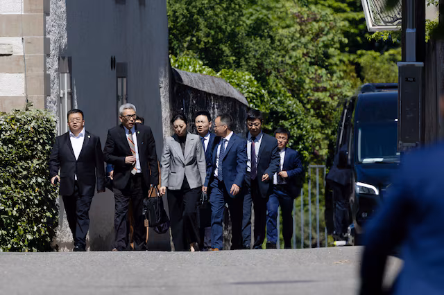 US-China Talks to Defuse Trade Row Resume in Geneva