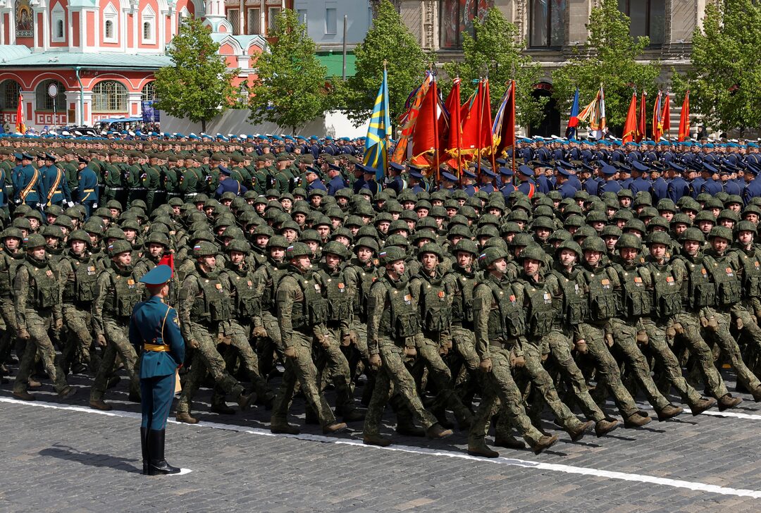 Iran to Send Russia Launchers for Short-Range Missiles, Sources Say