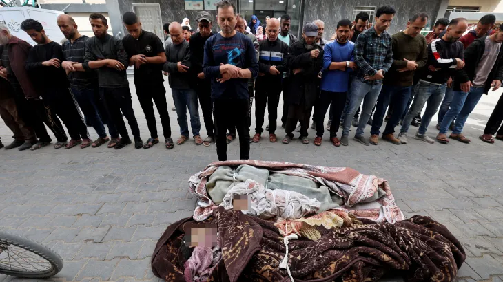 Israel bombs central, south Gaza, 3,000 aid trucks pile up at border