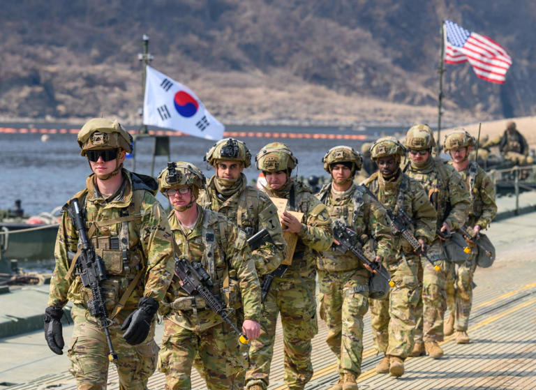 U.S. Considers Withdrawing Thousands of Troops From South Korea