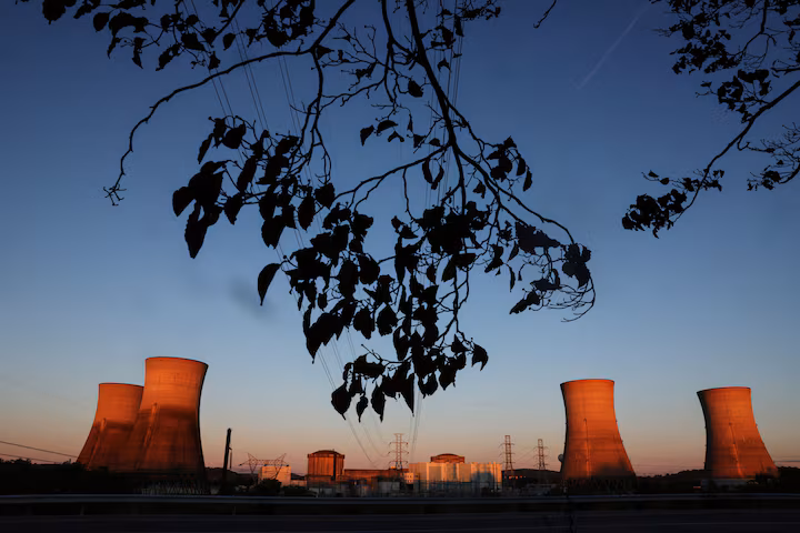 Trump to Sign Executive Orders Boosting U.S. Nuclear Power Sector, Sources Say