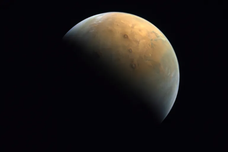 Elon Musk Predicts 50/50 Chance of Launching Uncrewed Starship Mission to Mars by 2026