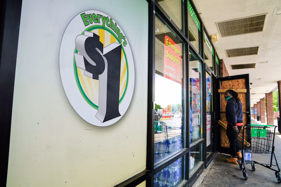 Dollar Tree Reappoints Veteran MacNaughton as CEO, Spins Off Family Dollar Brand