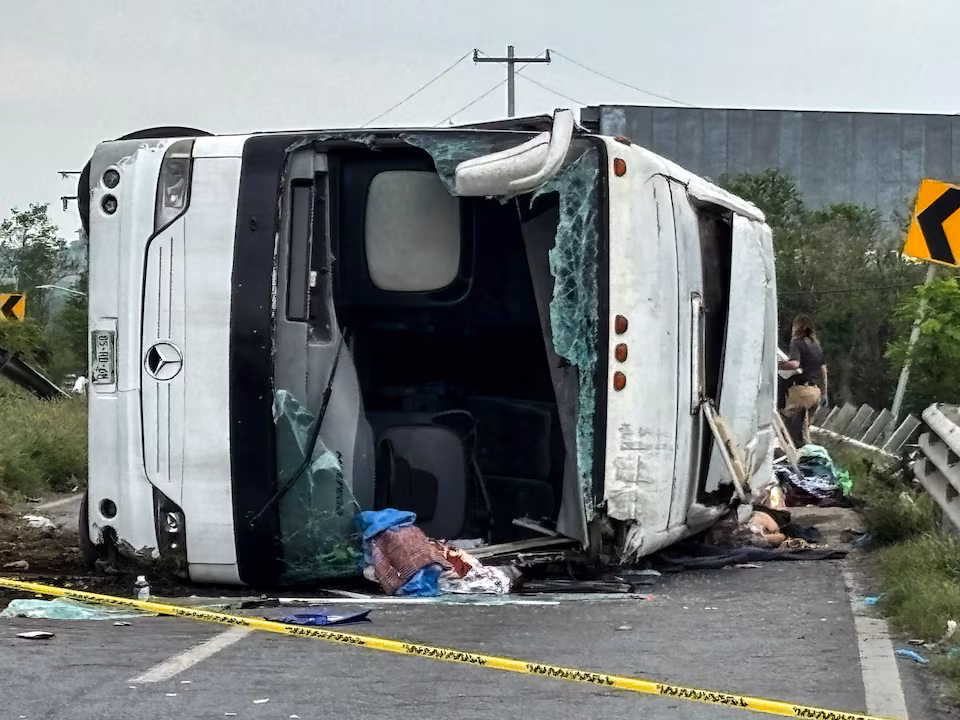 11 Dead, 17 Injured in Northern Mexico Bus Crash