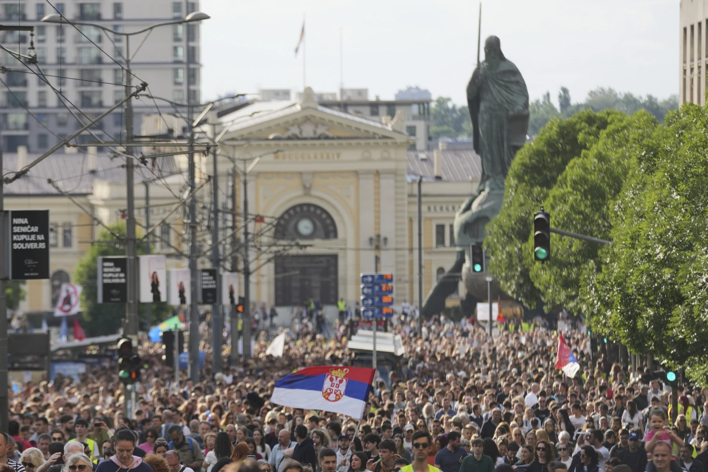 Serbian Students Protest Early Election Demands Amid Growing Unrest